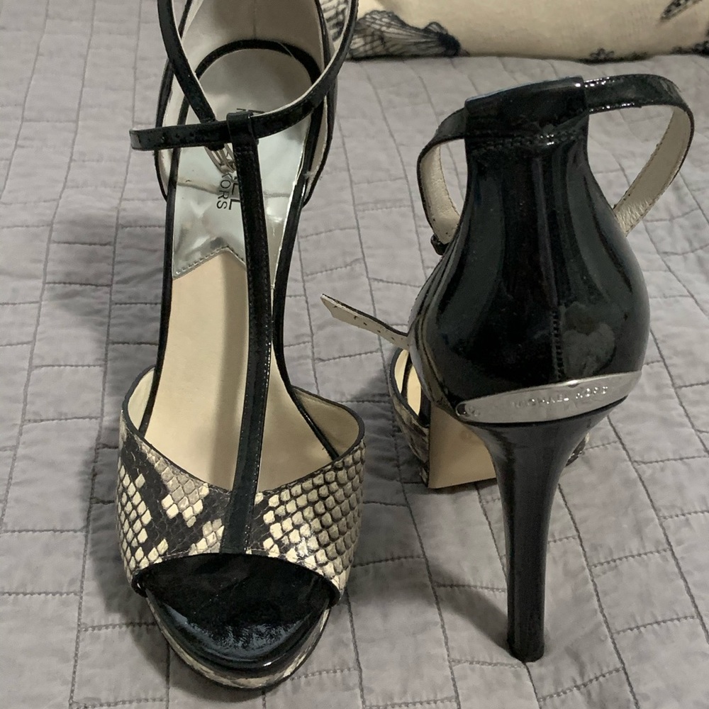 Michael Kors heel size 9